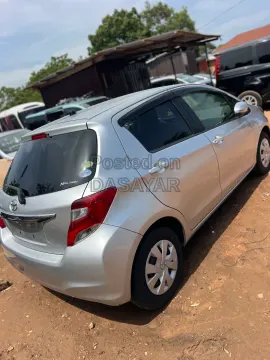 2015 Toyota Vitz 5