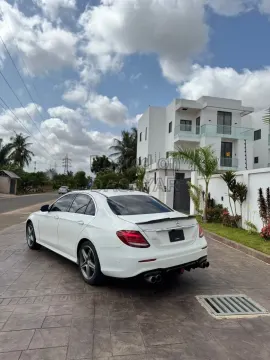 MERCEDES BENZ E300 4MATIC. FRESHLY CLEARED.