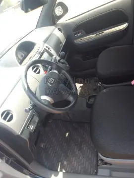 Toyata Sienta 2013 2