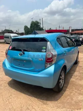 Toyota Aqua 2013 Hybrid 4