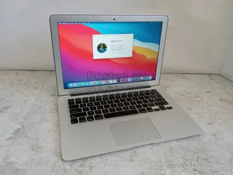 MacBook air core i5 128gb/4gb . keyboard light. 3