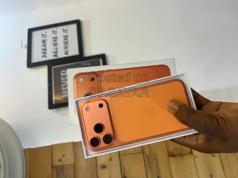 Preowned 17 pro max 256gb ESIM  with open box