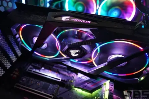 Gigabyte AORUS RTX 2070 Super 8gb rgb CARD 2