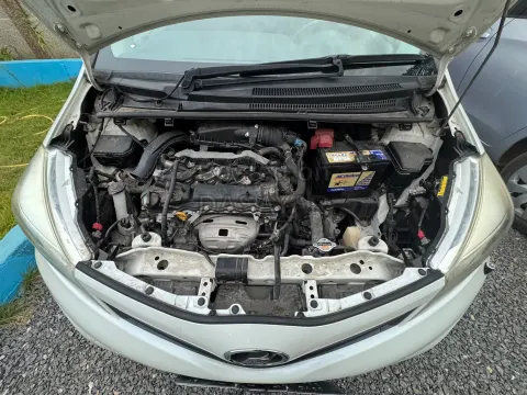 Toyota Vitz 2012 2