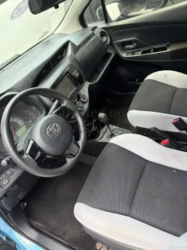 2014 Toyota Vitz 2