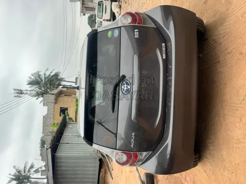 2013 TOYOTA AQUA 4