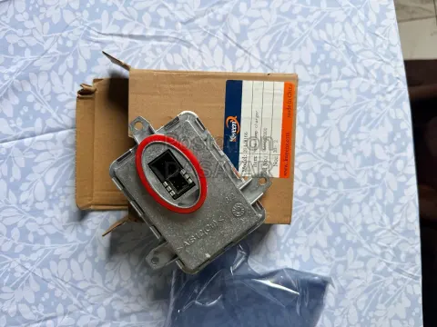 C250 Headlamp Charger
