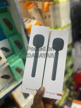 Lavalier microphone interview handle 1