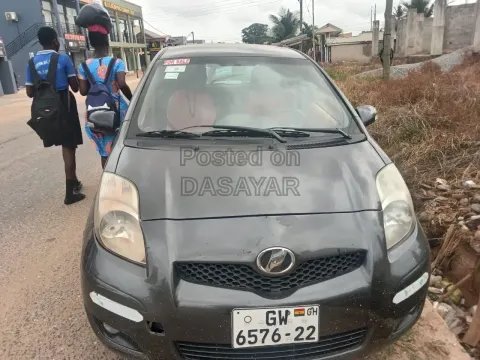 Toyota Vitz 3
